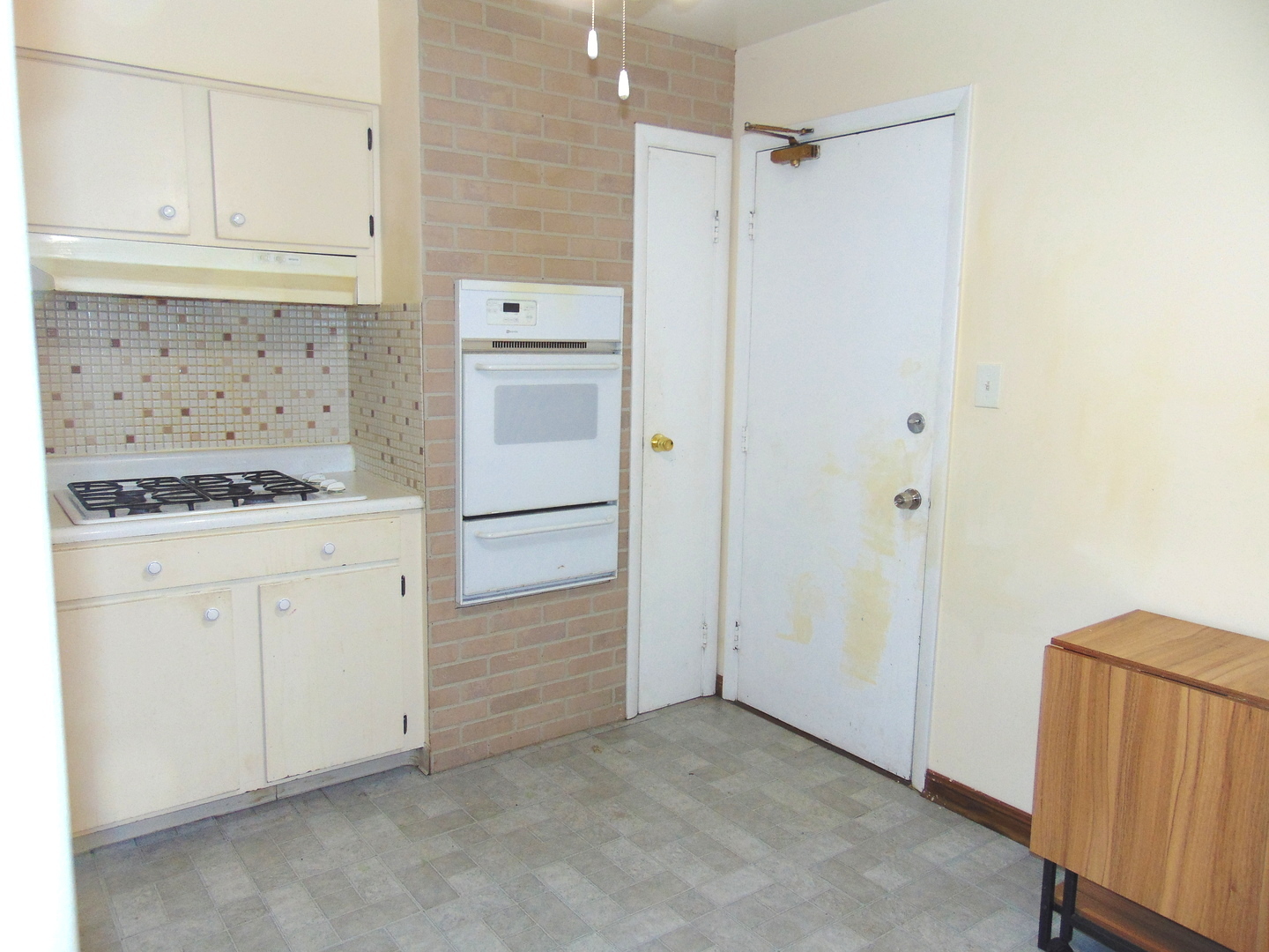 8996 Kennedy Drive #105E, Des Plaines, IL 60016