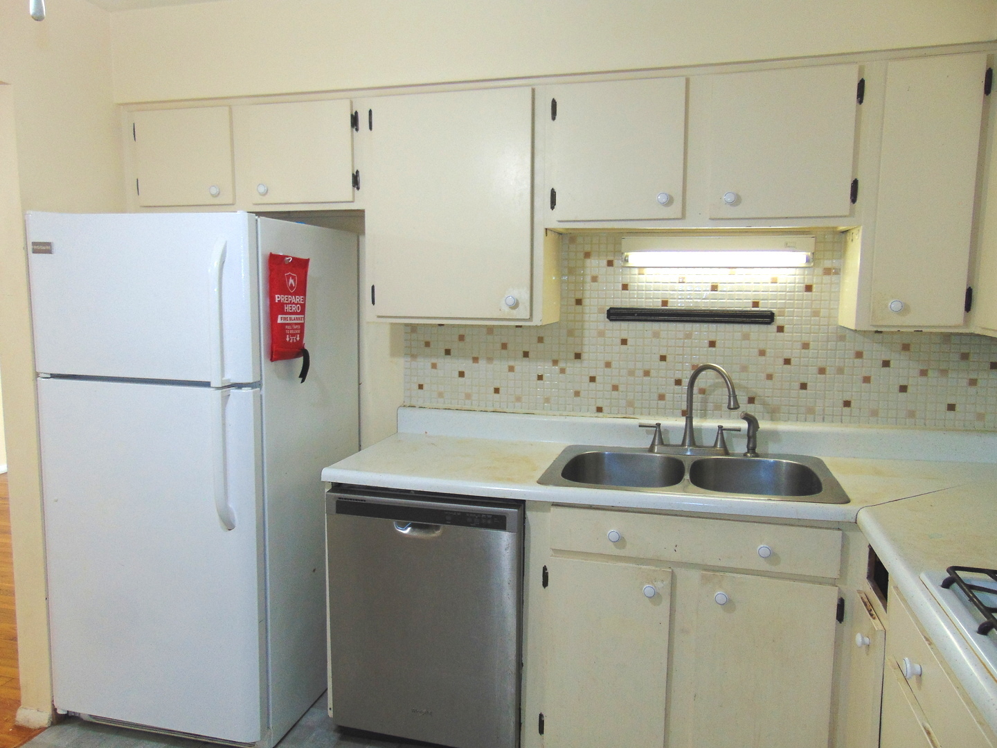 8996 Kennedy Drive #105E, Des Plaines, IL 60016