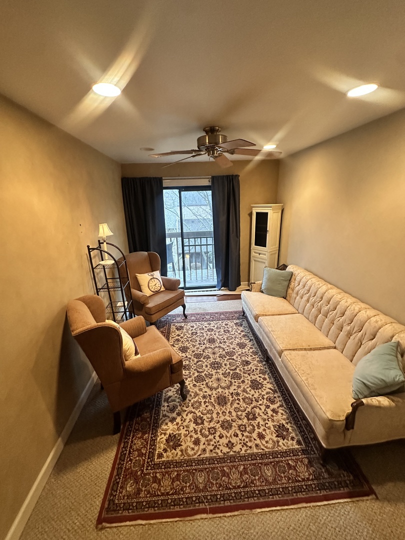 34 Montego Colony #1, Fox Lake, IL 60020