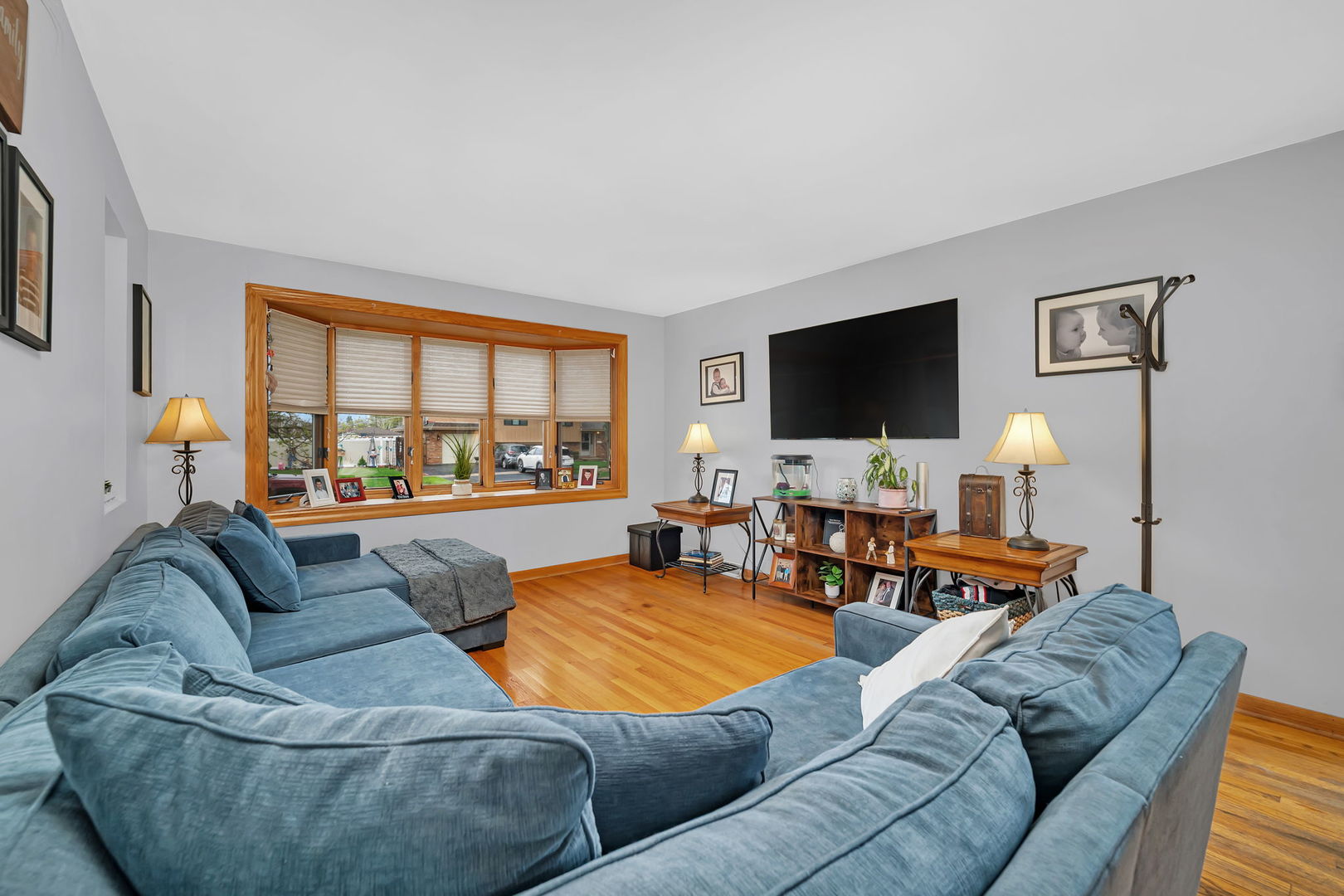 13808 Sandra Lane, Crestwood, IL 60418