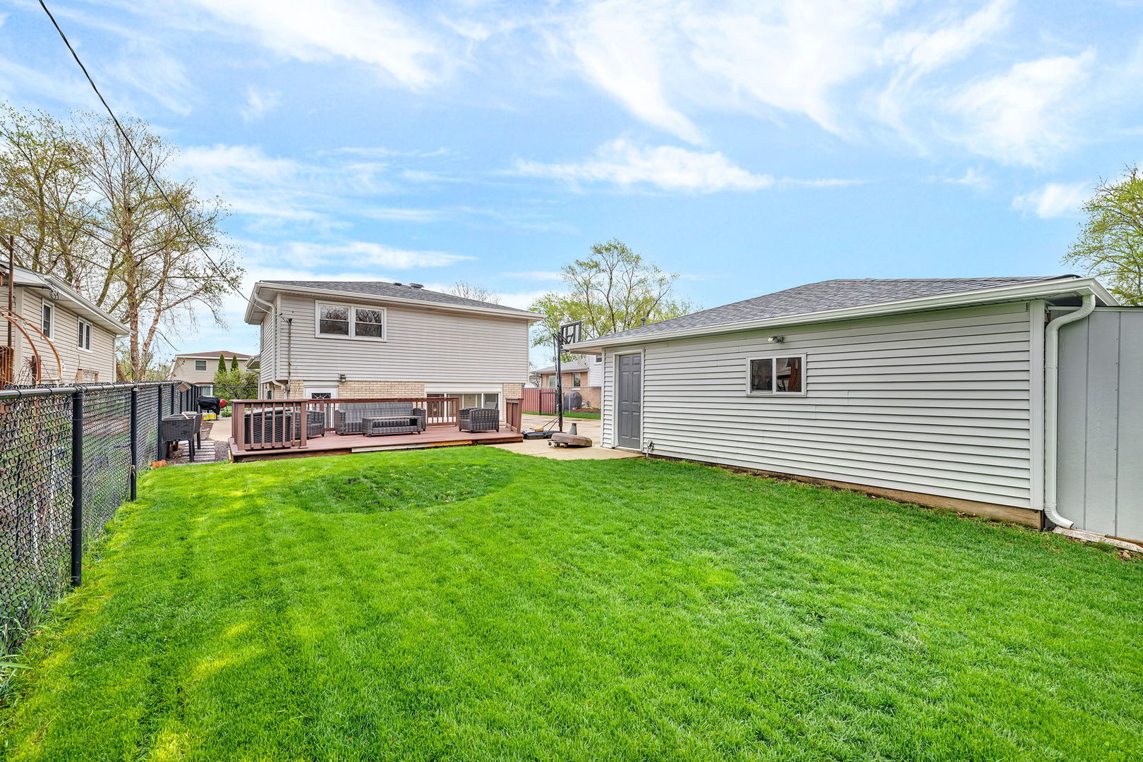 13808 Sandra Lane, Crestwood, IL 60418