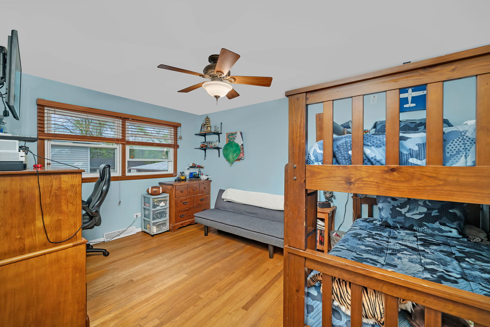 13808 Sandra Lane, Crestwood, IL 60418