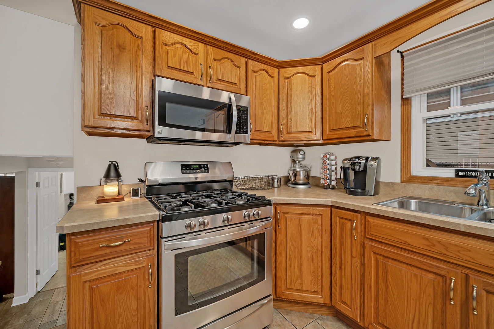 13808 Sandra Lane, Crestwood, IL 60418