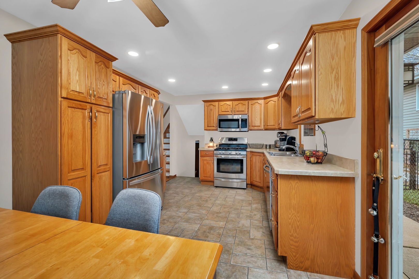 13808 Sandra Lane, Crestwood, IL 60418