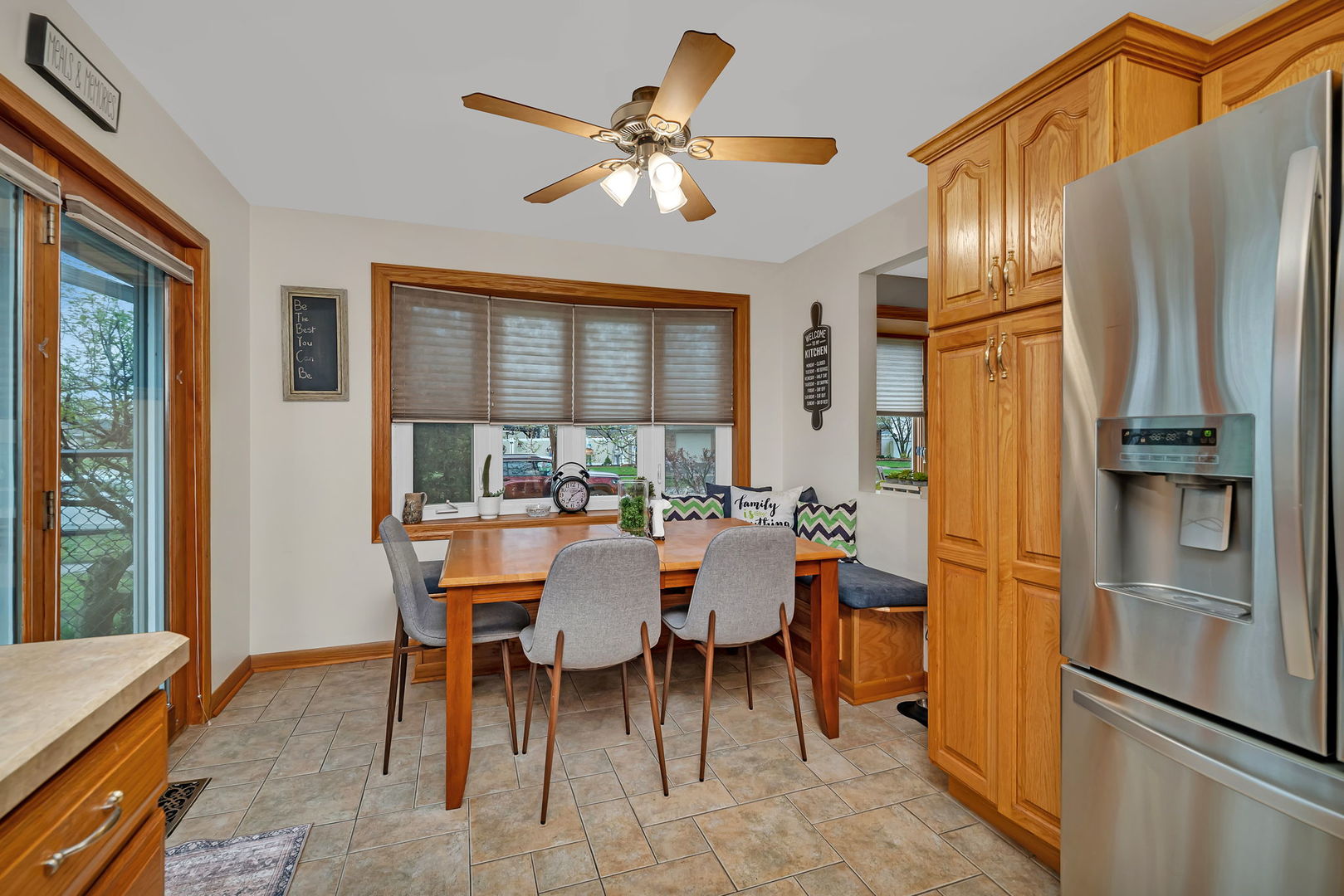 13808 Sandra Lane, Crestwood, IL 60418