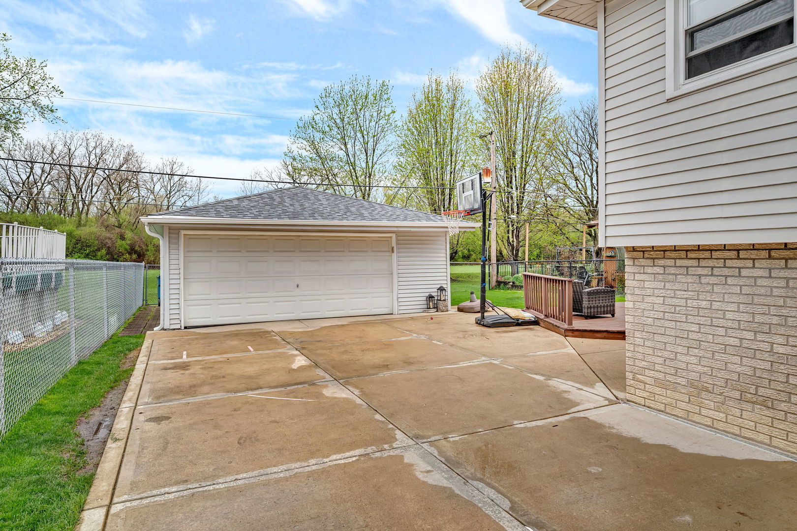 13808 Sandra Lane, Crestwood, IL 60418
