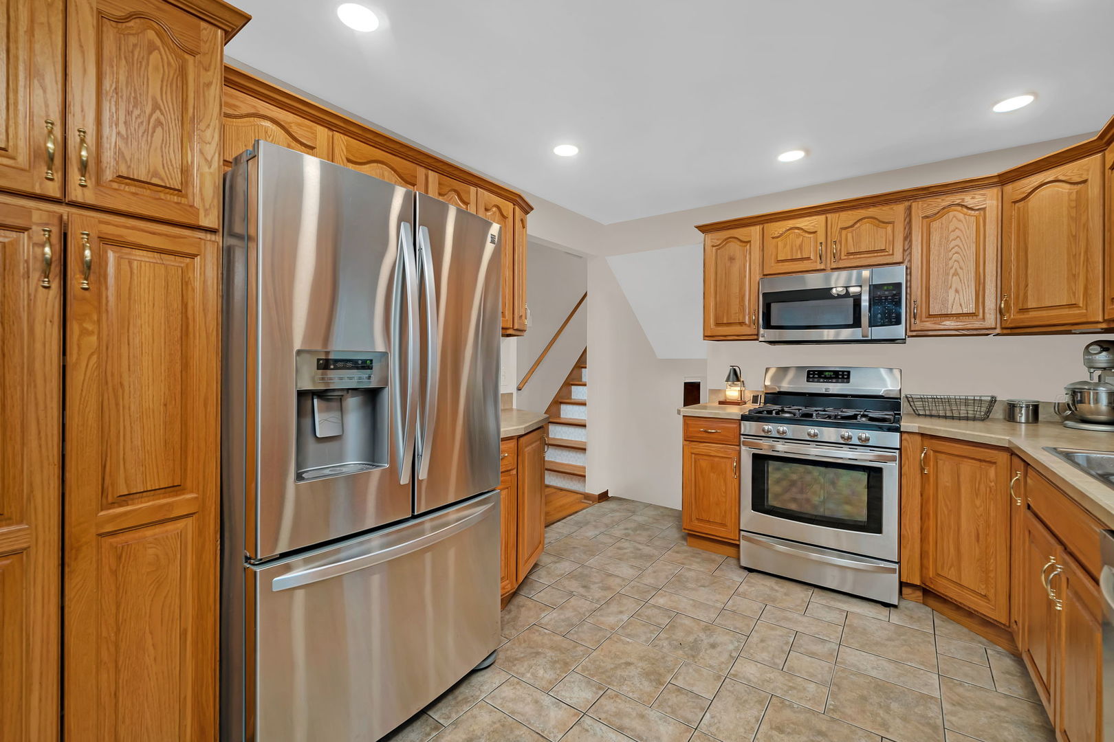 13808 Sandra Lane, Crestwood, IL 60418