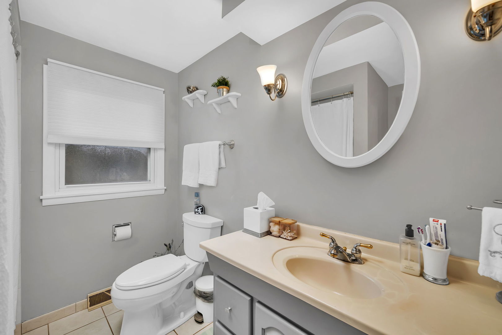 13808 Sandra Lane, Crestwood, IL 60418