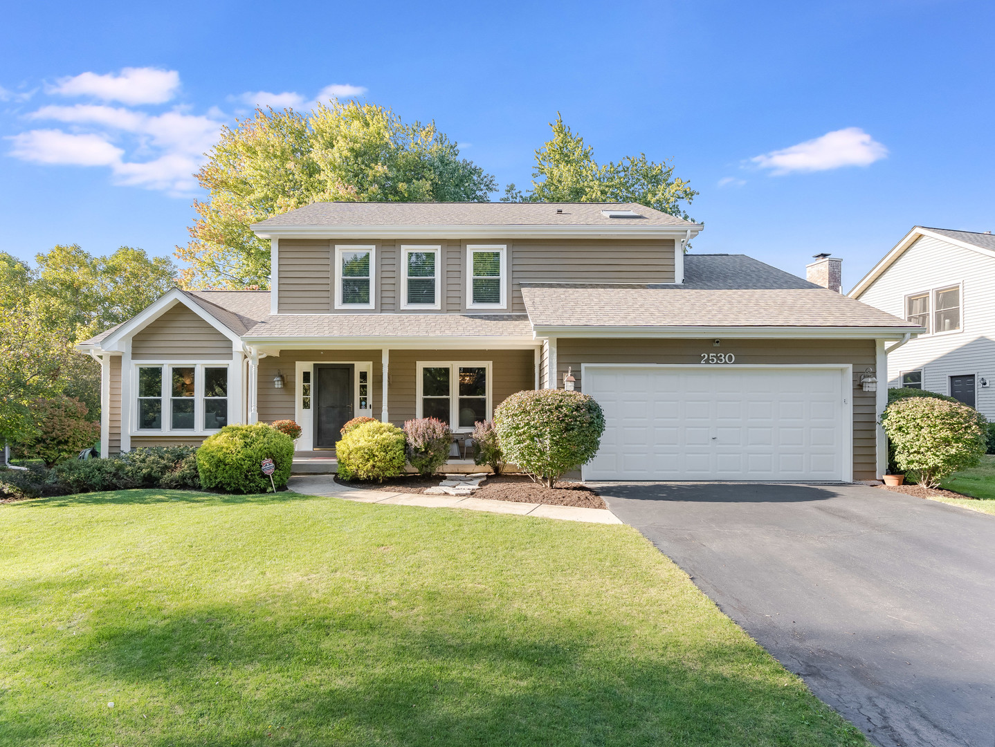 2530 Cheshire Drive, Aurora, IL 60504