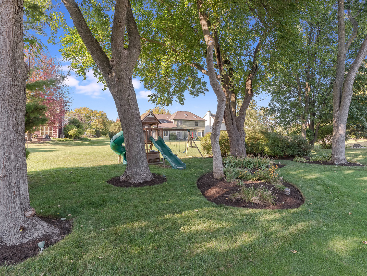 2530 Cheshire Drive, Aurora, IL 60504