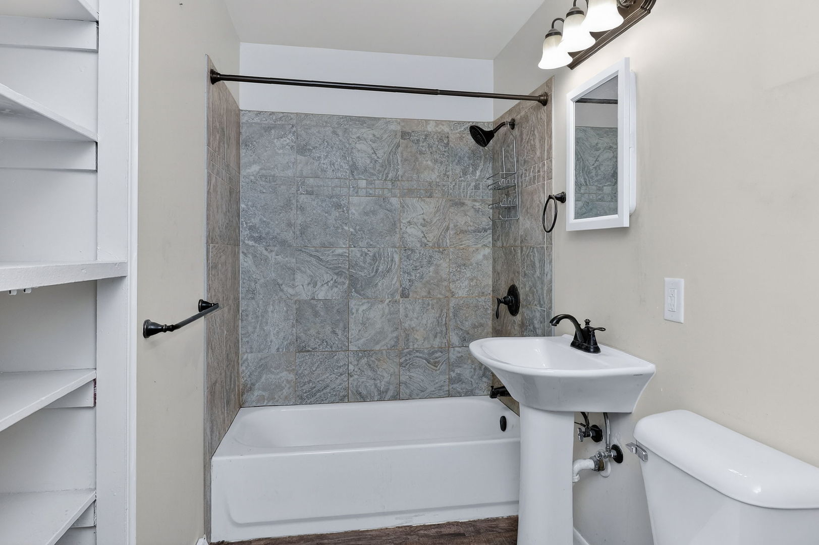 86 Circle Drive, Montgomery, IL 60538