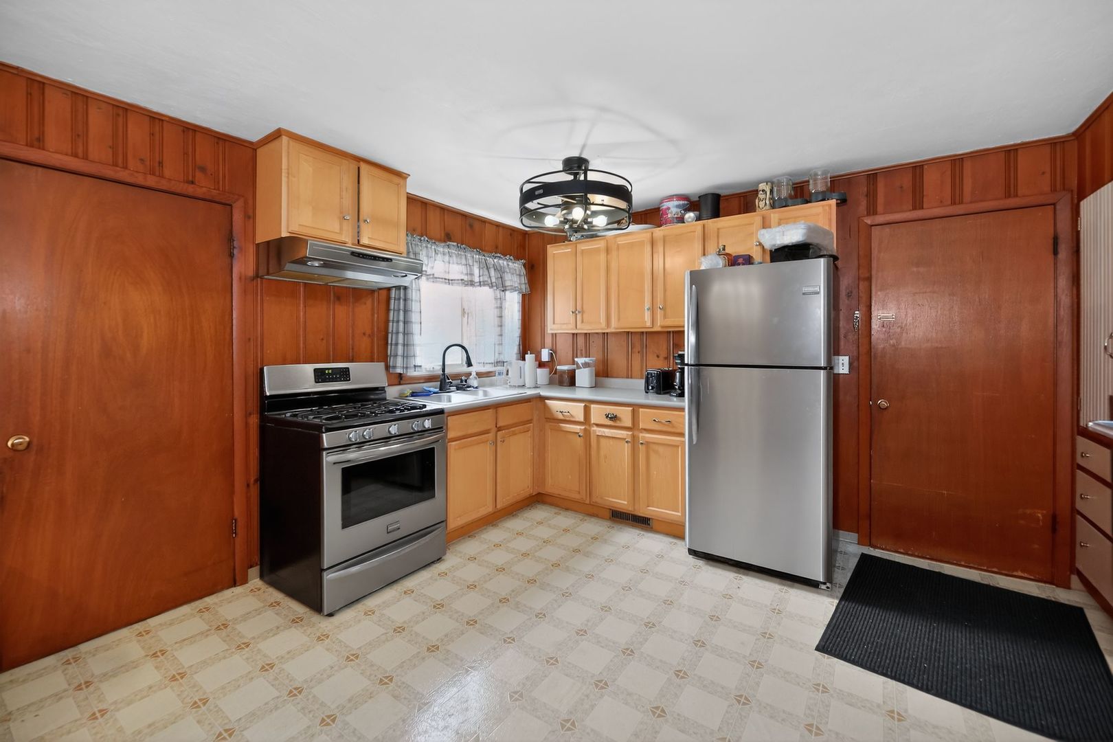 311 Marengo Road, Harvard, IL 60033