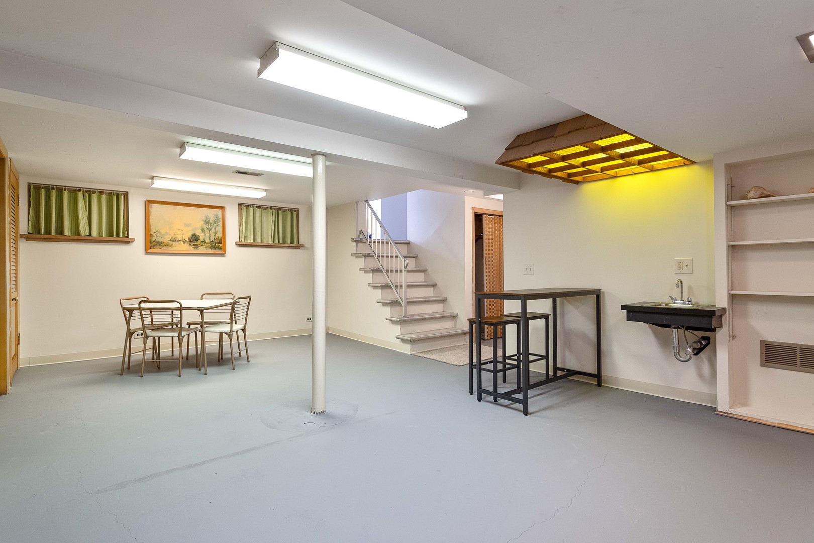 7701 W Rascher Avenue, Chicago, IL 60656