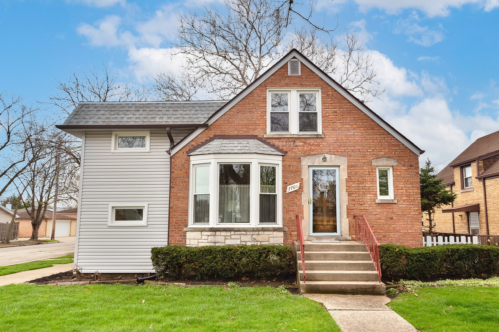 7701 W Rascher Avenue, Chicago, IL 60656