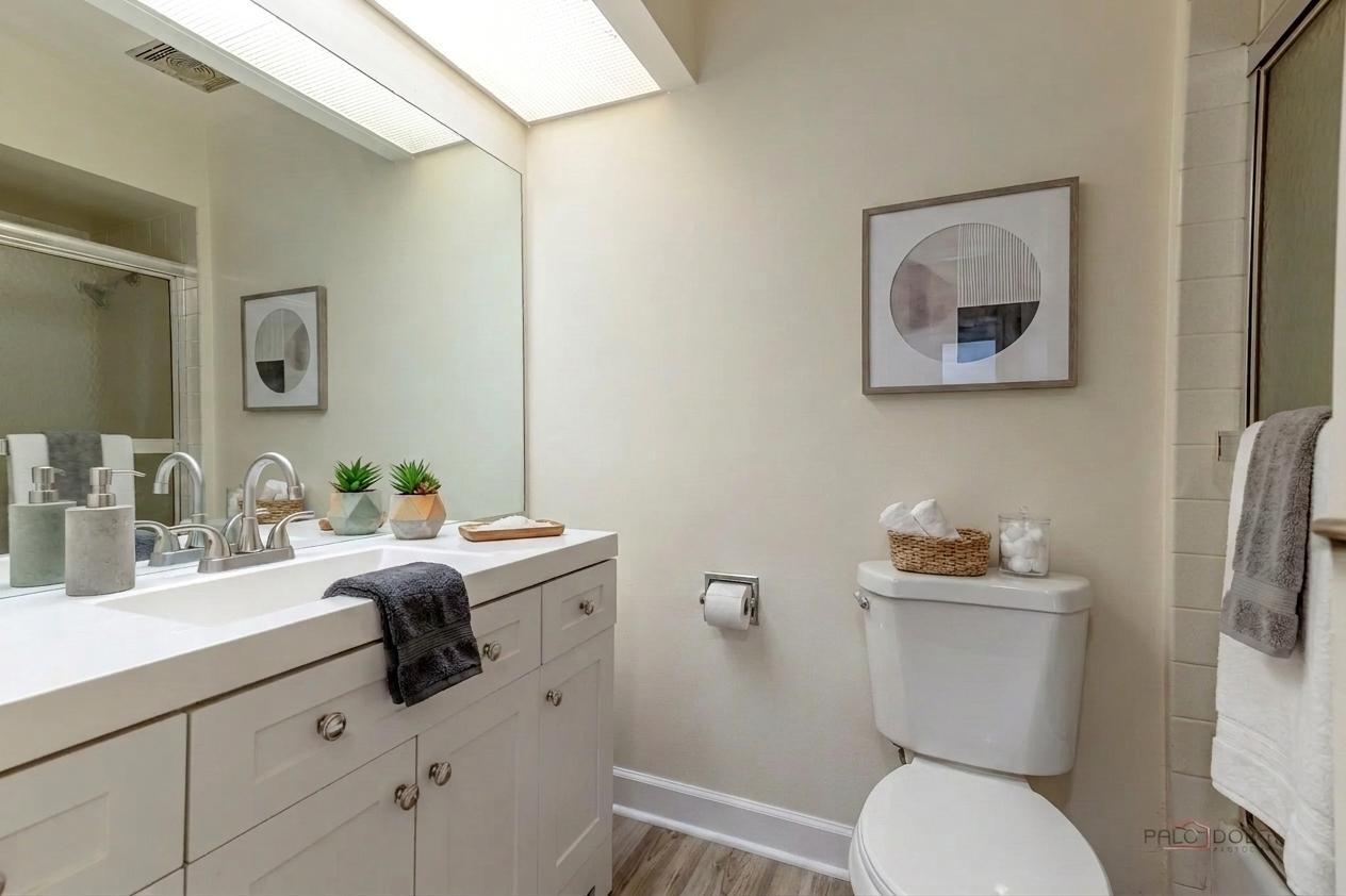 3004 Roberts Drive #8, Woodridge, IL 60517