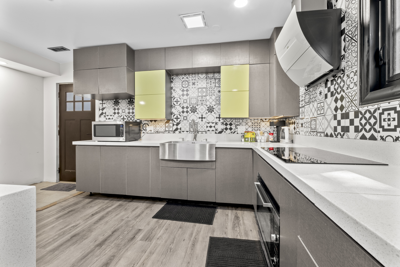 2307 Lake Street #2, Evanston, IL 60201