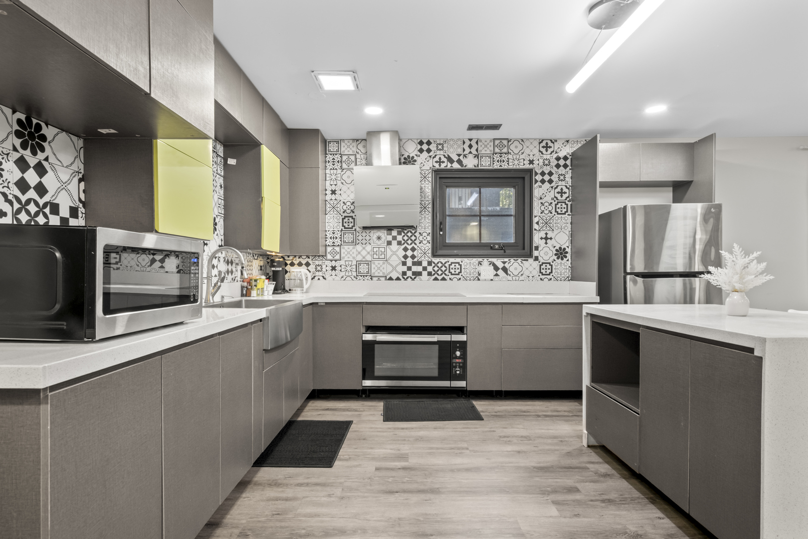 2307 Lake Street #2, Evanston, IL 60201