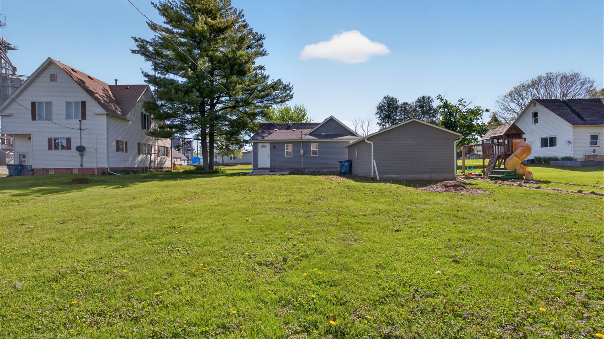 104 S Oak Street, Arrowsmith, IL 61722