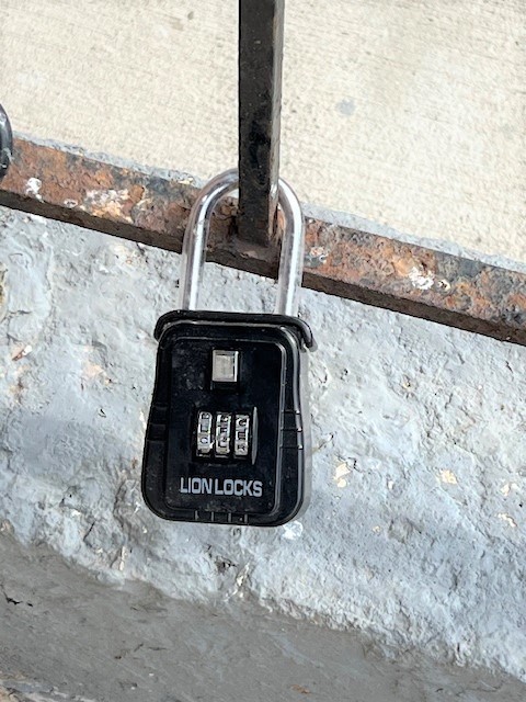 580 Mesa Drive #201, Hoffman Estates, IL 60169