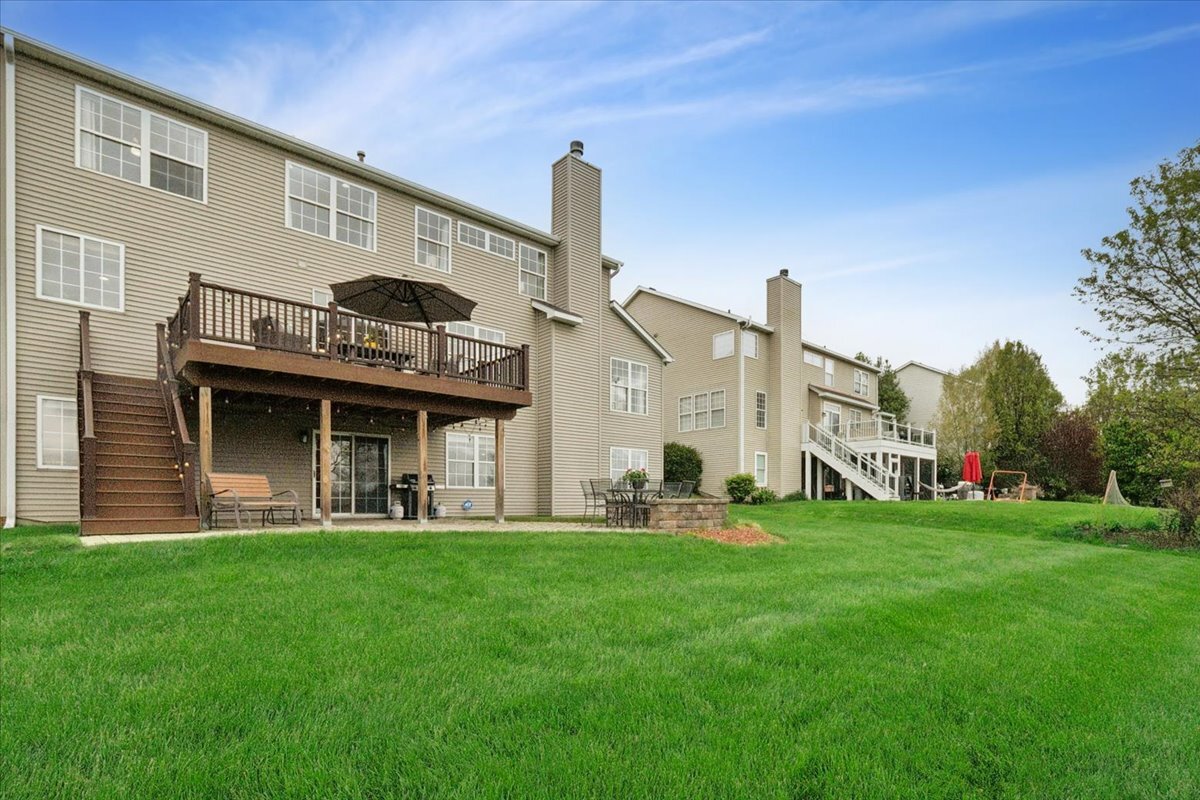 1816 Prairie Ridge Circle, Lindenhurst, IL 60046