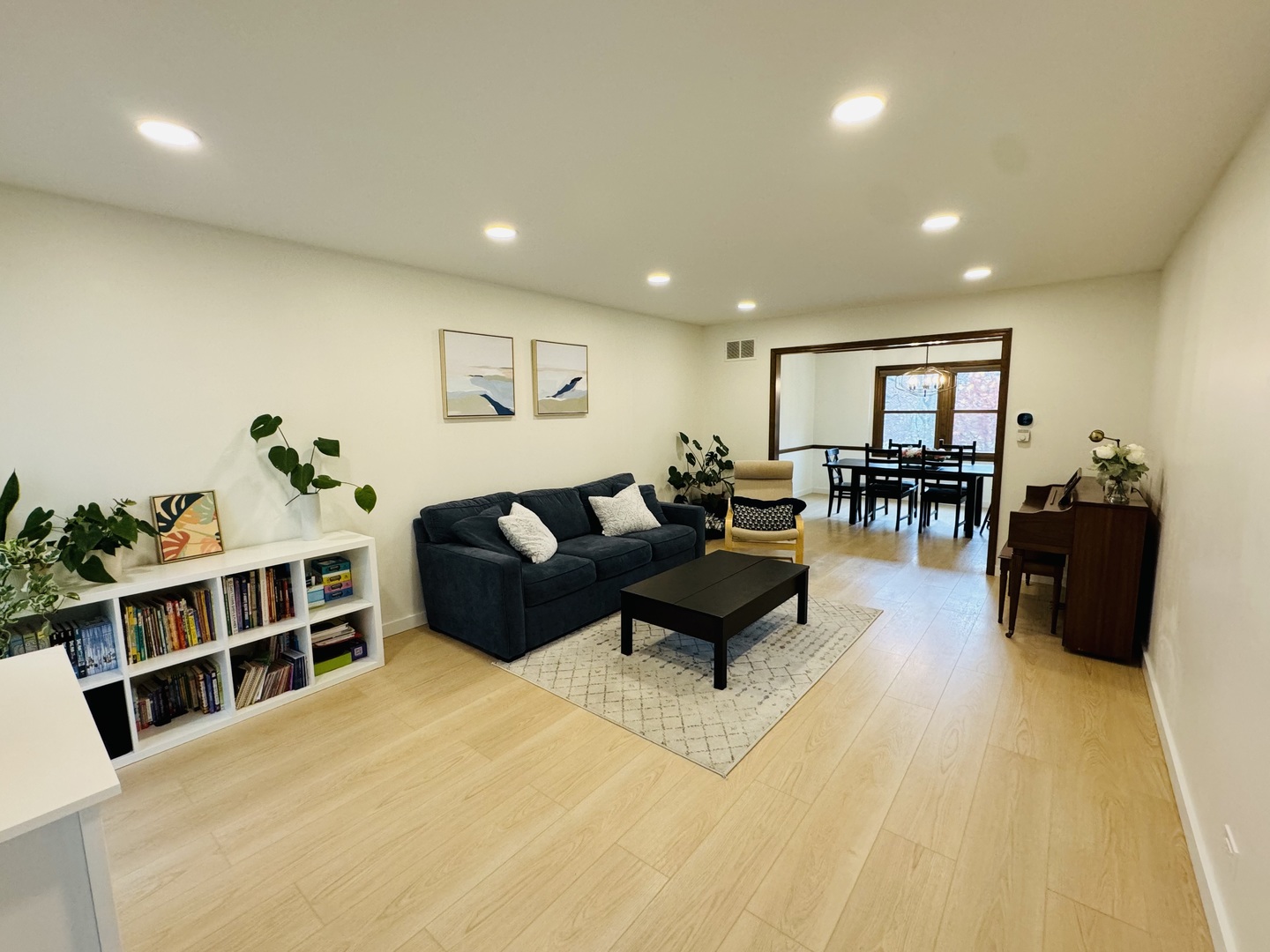 817 Huntleigh Drive, Naperville, IL 60540