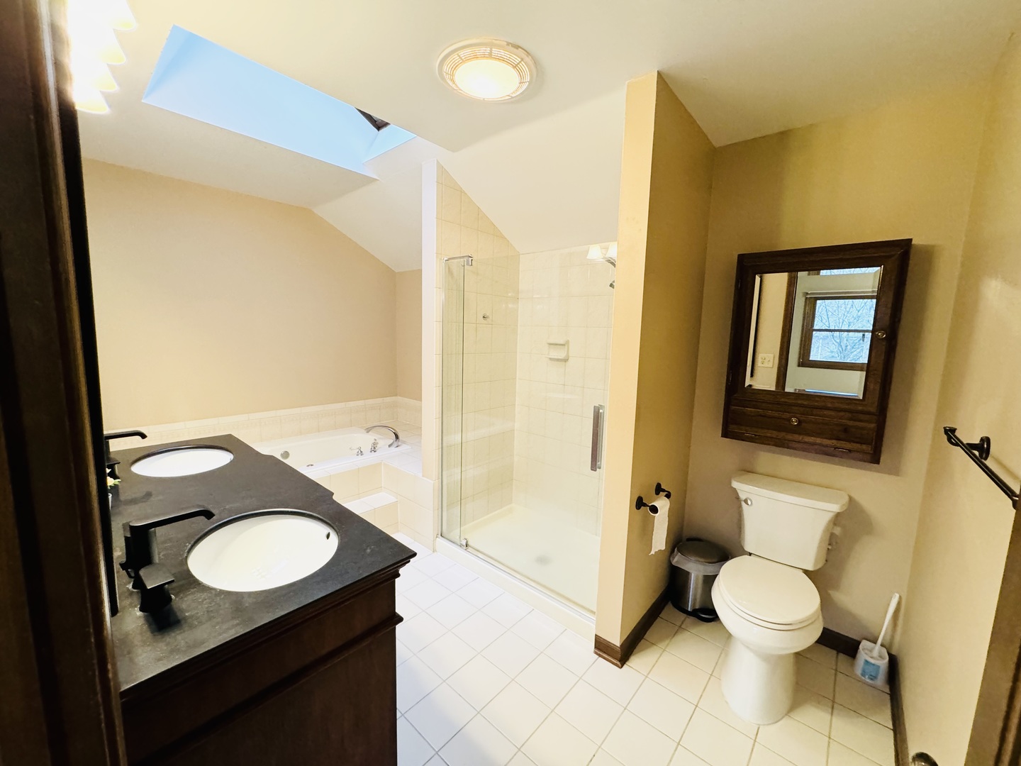 817 Huntleigh Drive, Naperville, IL 60540