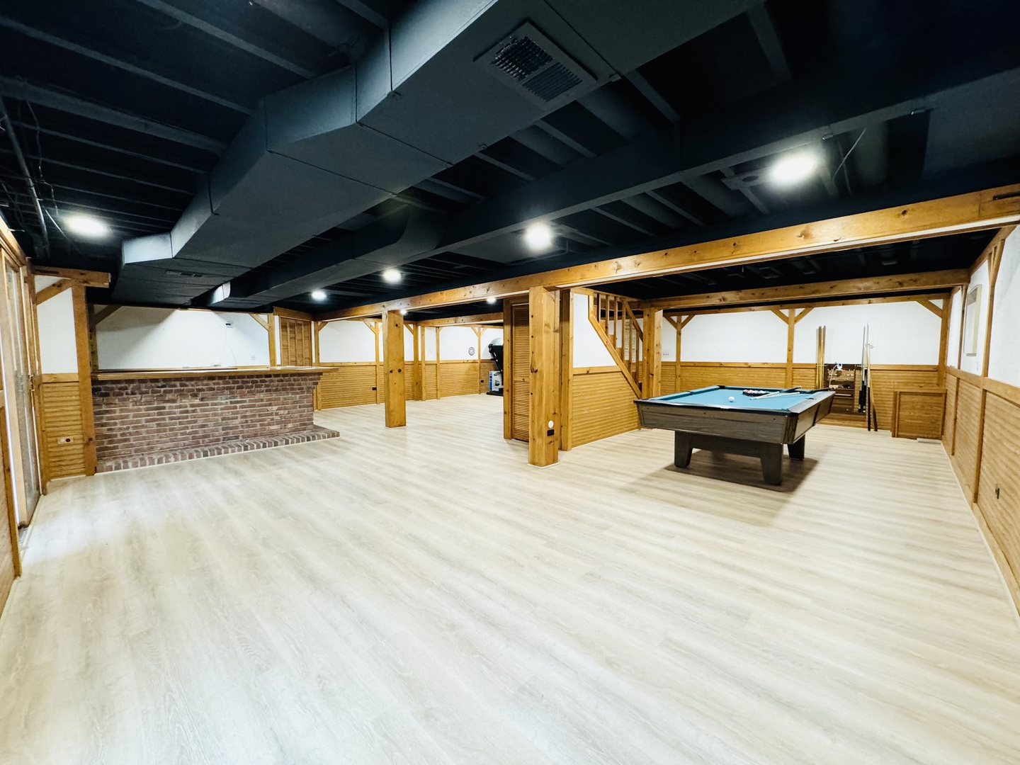 817 Huntleigh Drive, Naperville, IL 60540