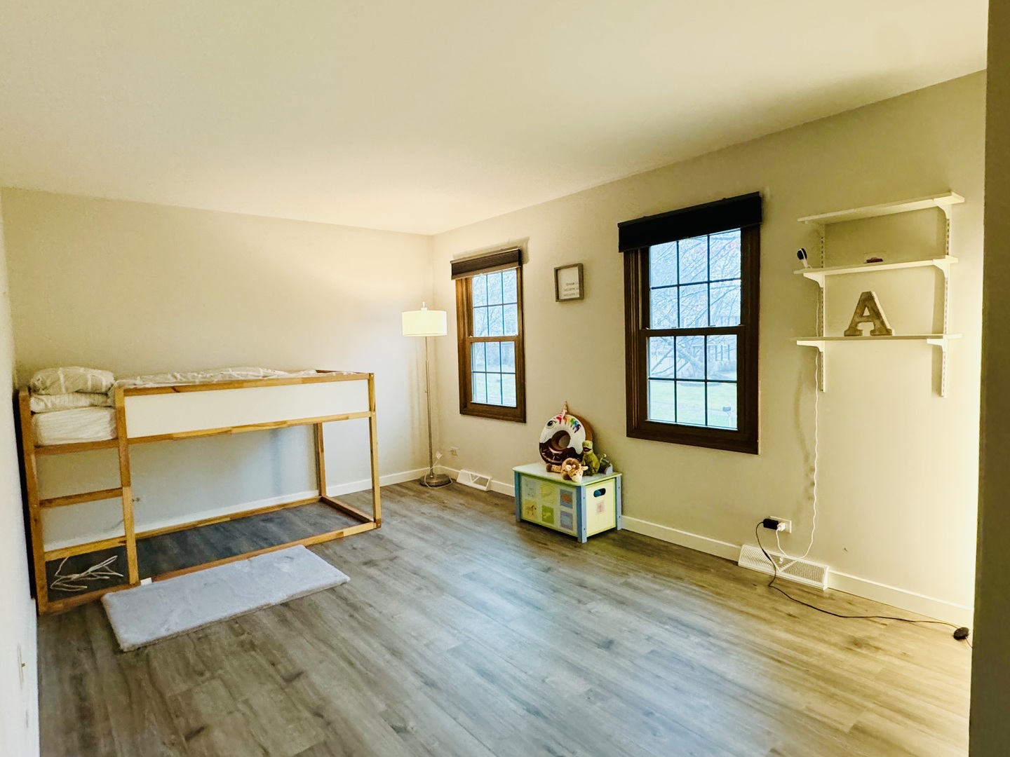 817 Huntleigh Drive, Naperville, IL 60540