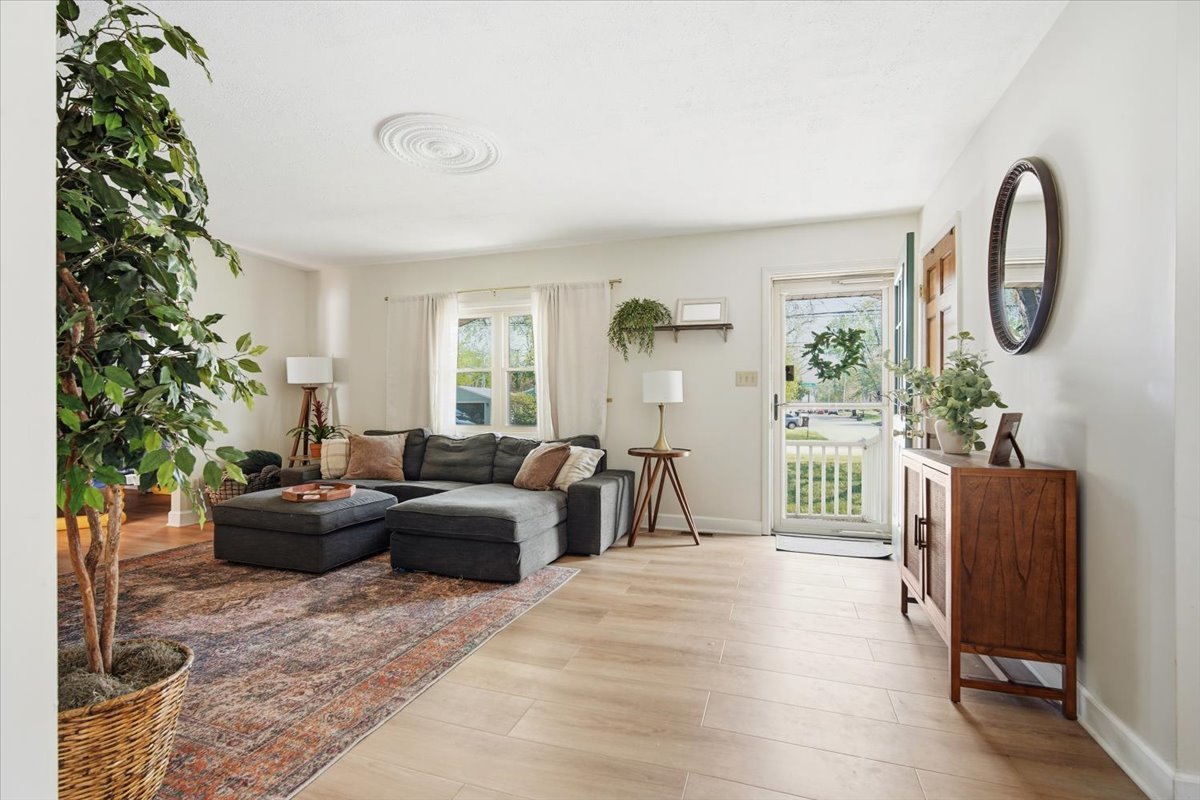 208 E Lincoln Street, Normal, IL 61761