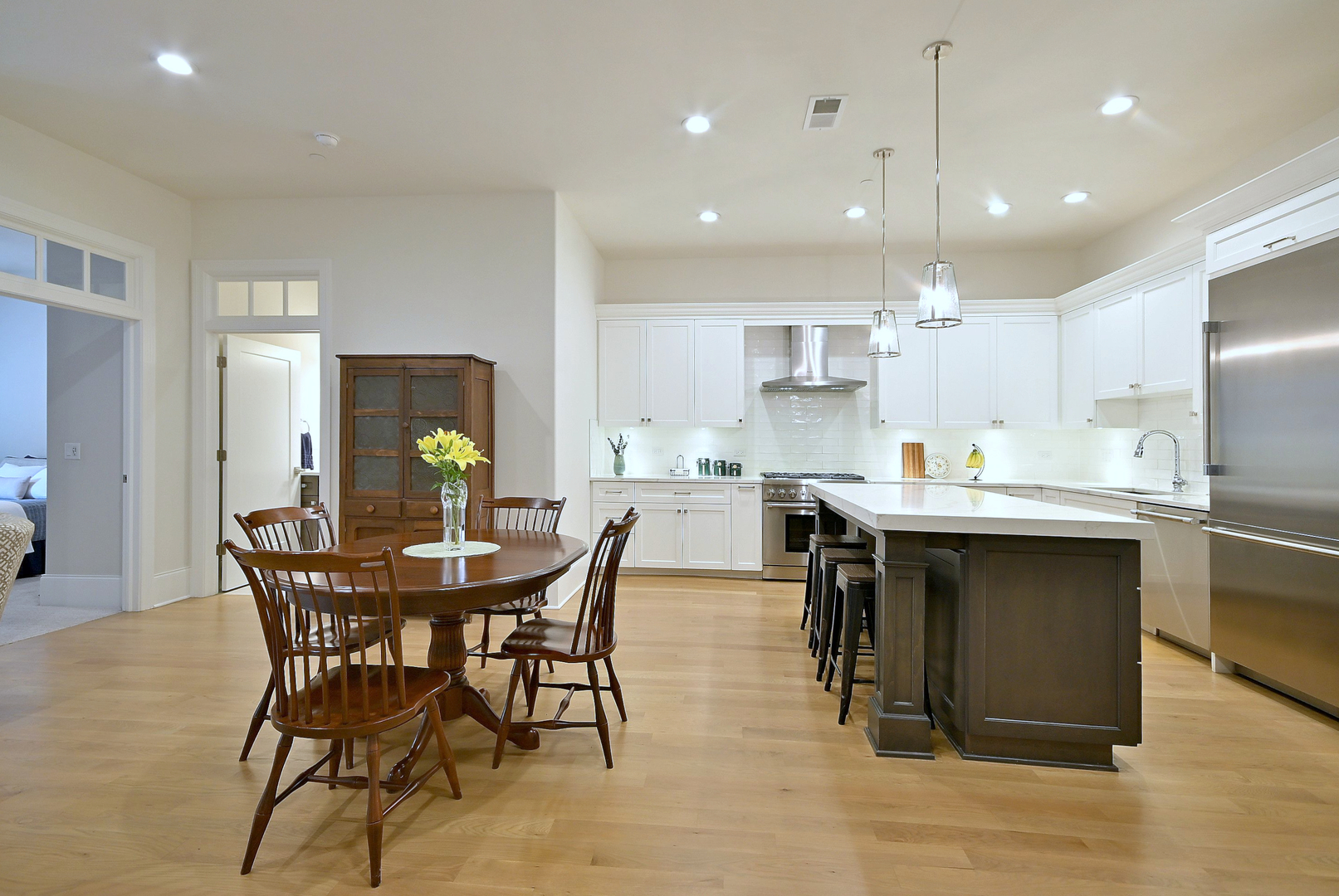 105 S Cottage Hill Avenue #206, Elmhurst, IL 60126