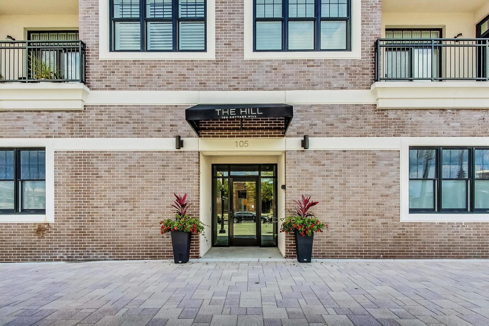 105 S Cottage Hill Avenue #206, Elmhurst, IL 60126