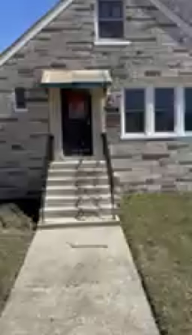 9131 S Merrill Avenue, Chicago, IL 60617