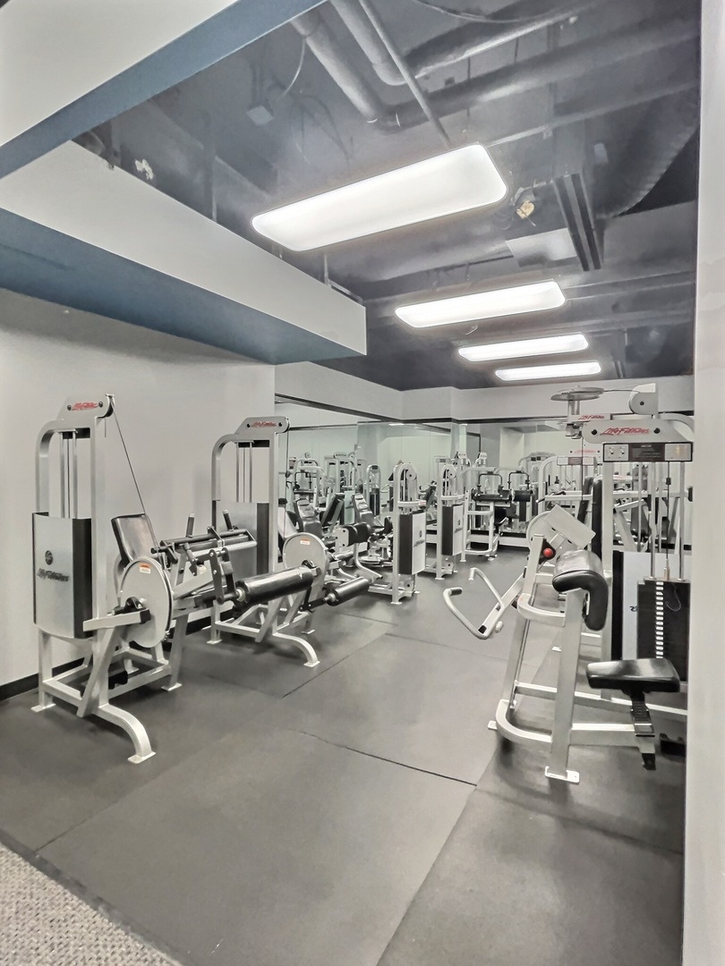 10 E Ontario Street #2801, Chicago, IL 60611