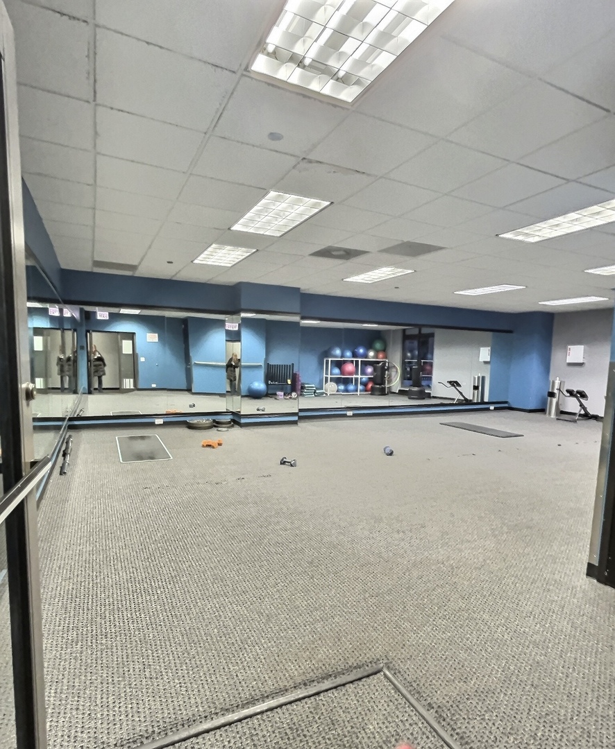 10 E Ontario Street #2801, Chicago, IL 60611