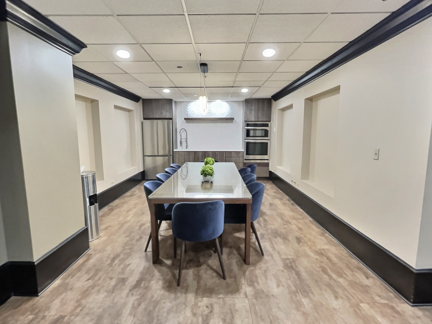 10 E Ontario Street #2801, Chicago, IL 60611