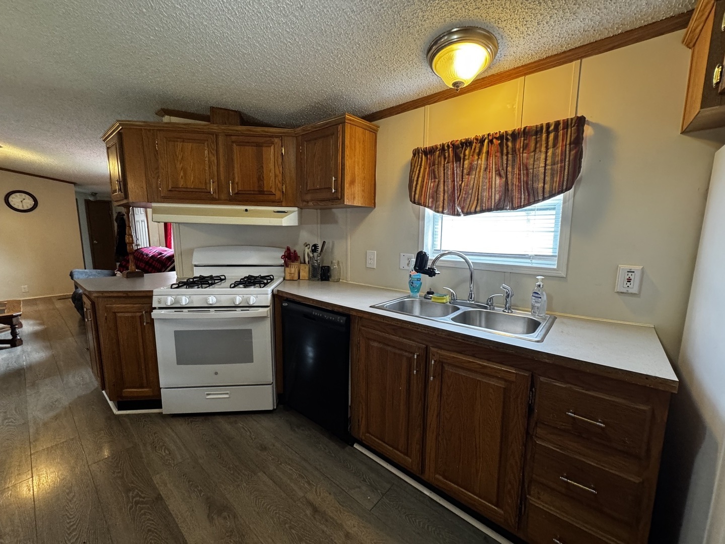 57 Redwood Manor Drive, Pontiac, IL 61764