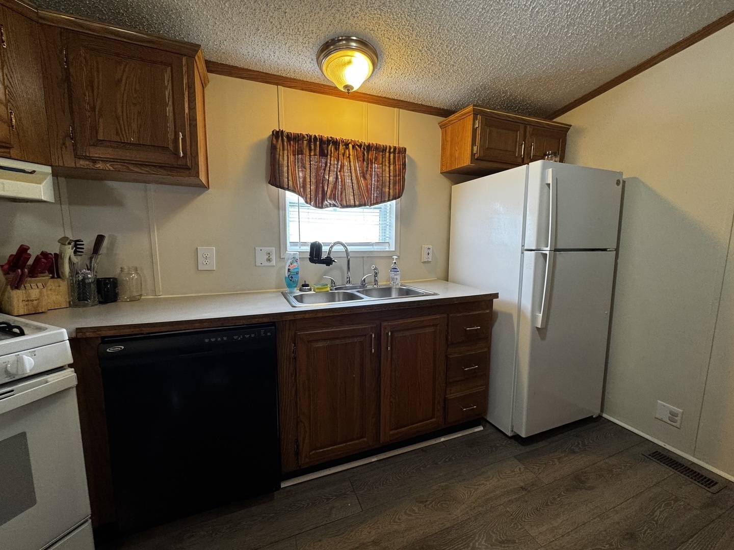 57 Redwood Manor Drive, Pontiac, IL 61764