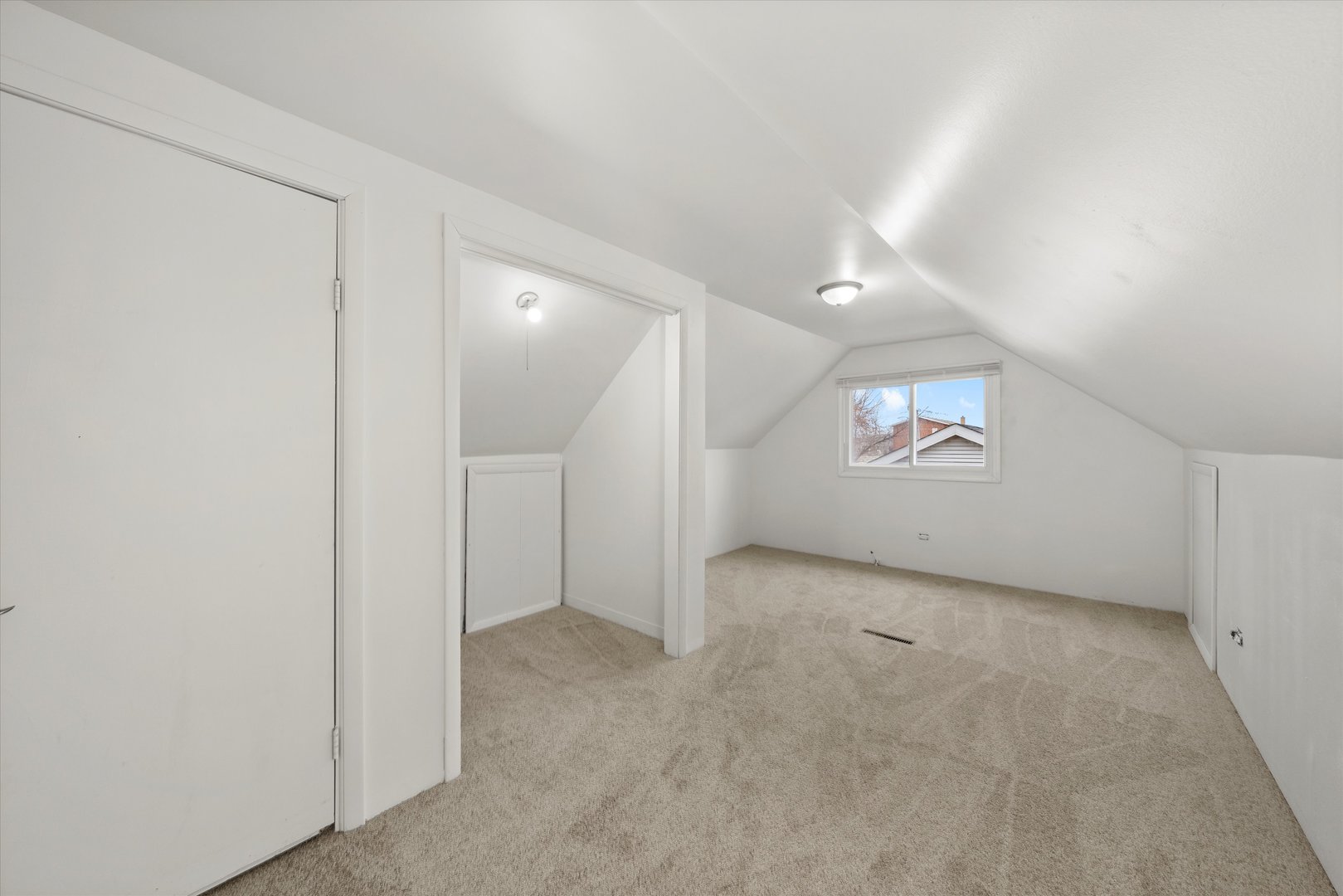 8719 Olympic Drive, Bridgeview, IL 60455