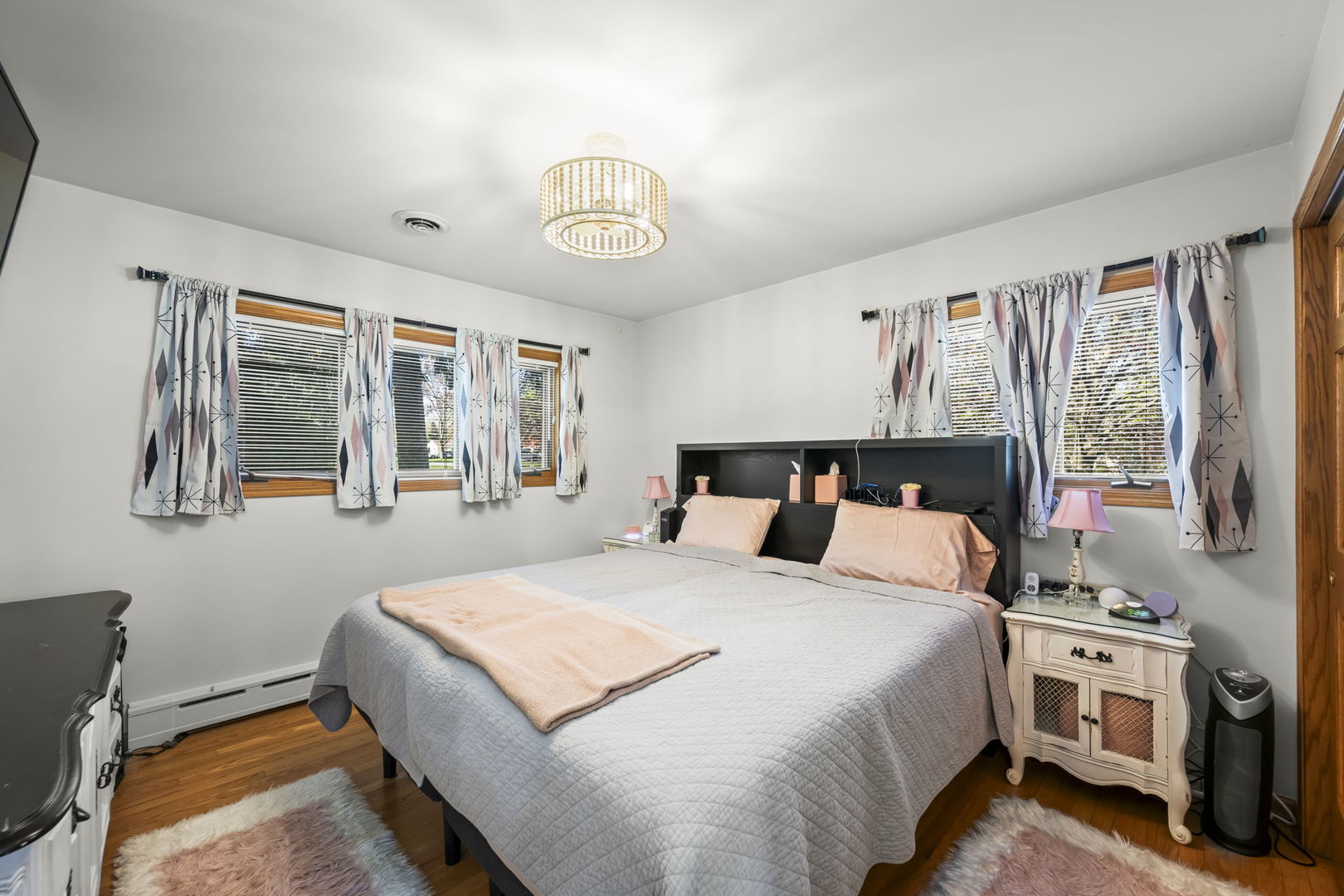 1521 Dun Lo Drive, Arlington Heights, IL 60004