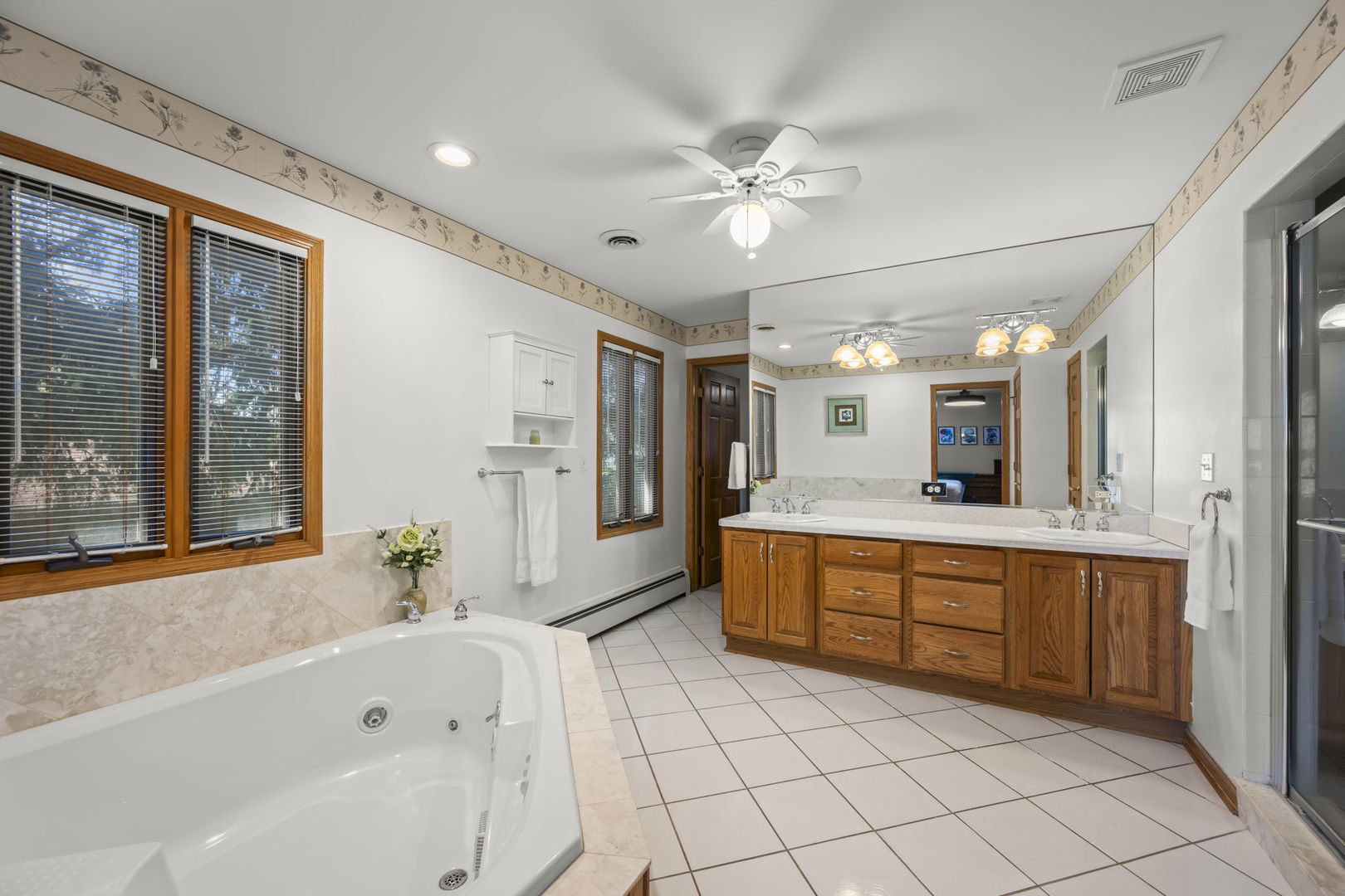 1521 Dun Lo Drive, Arlington Heights, IL 60004