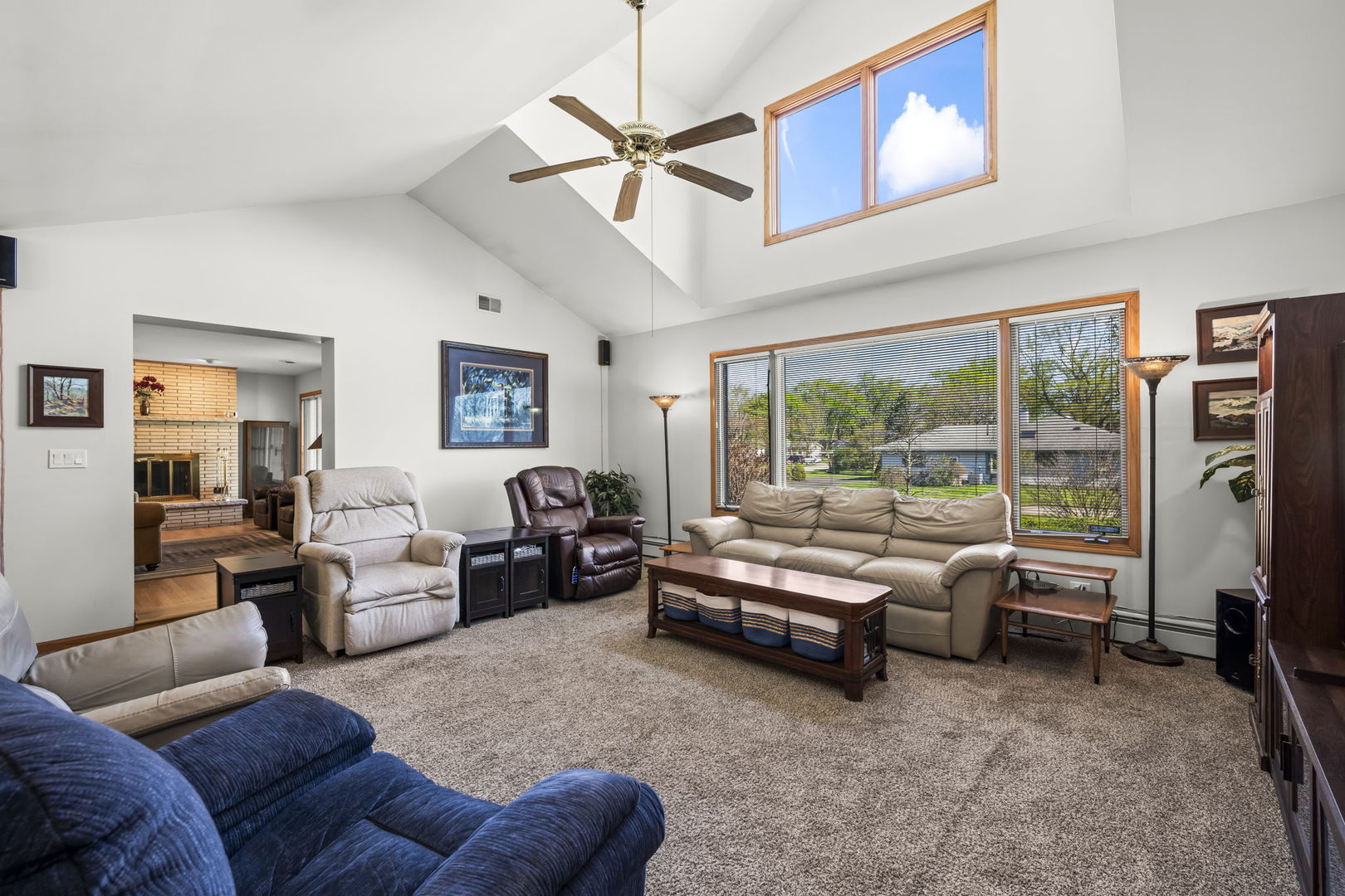 1521 Dun Lo Drive, Arlington Heights, IL 60004