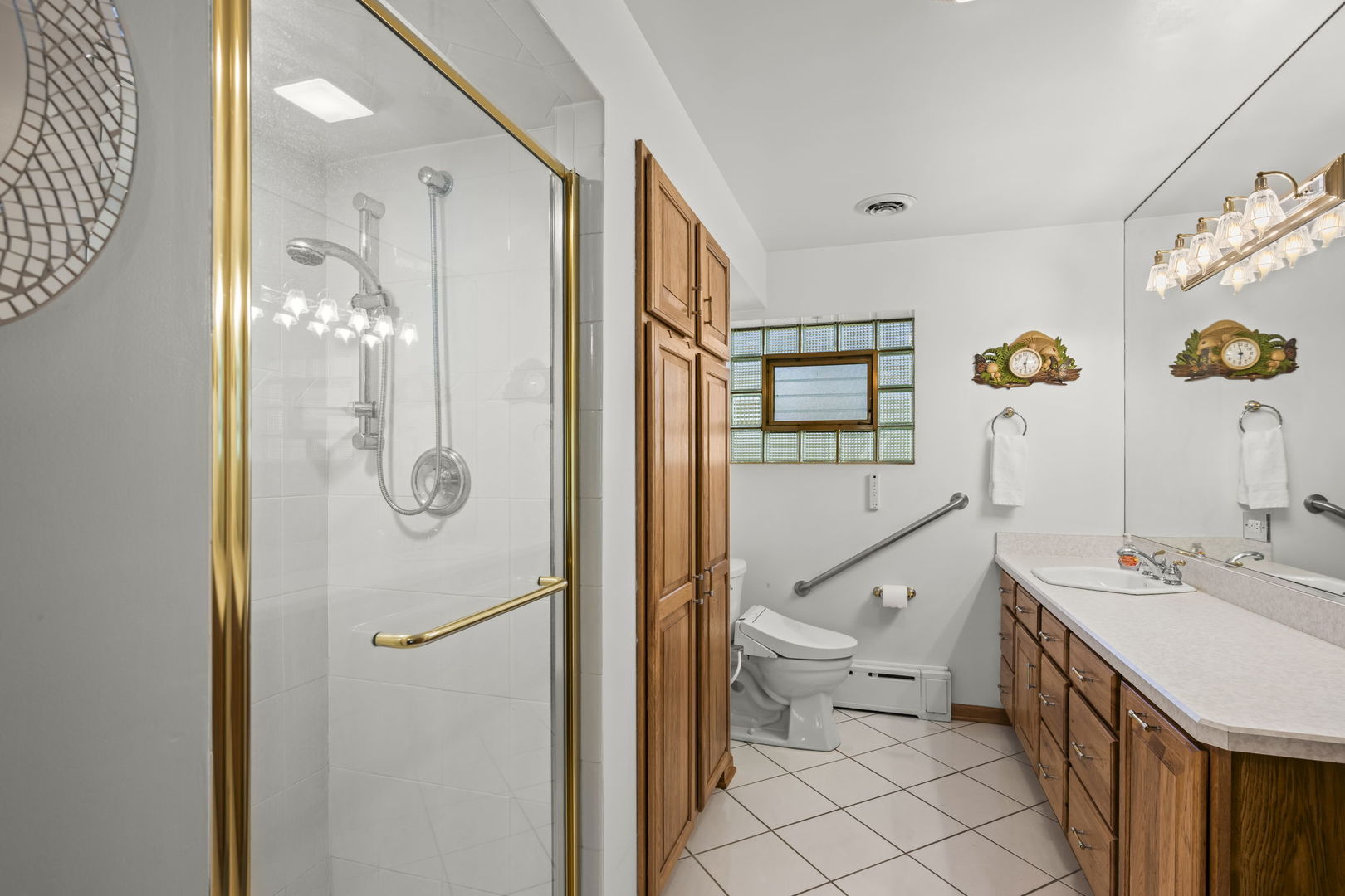 1521 Dun Lo Drive, Arlington Heights, IL 60004