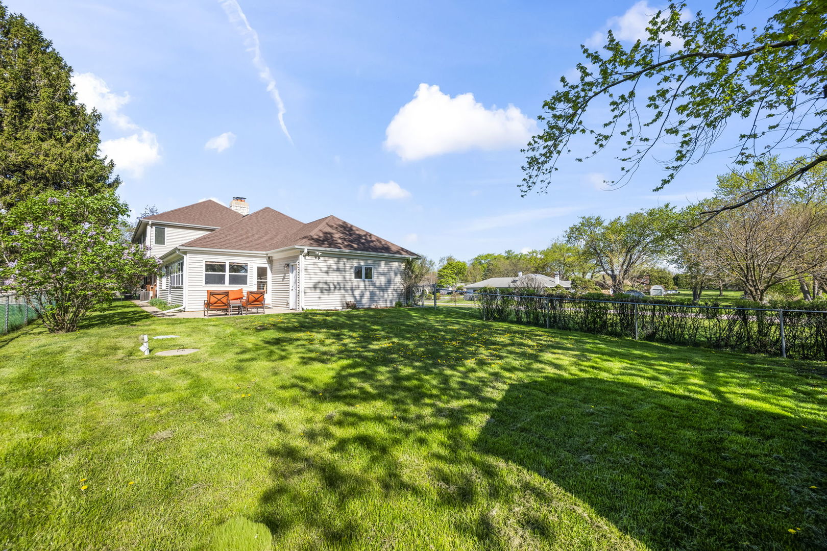 1521 Dun Lo Drive, Arlington Heights, IL 60004
