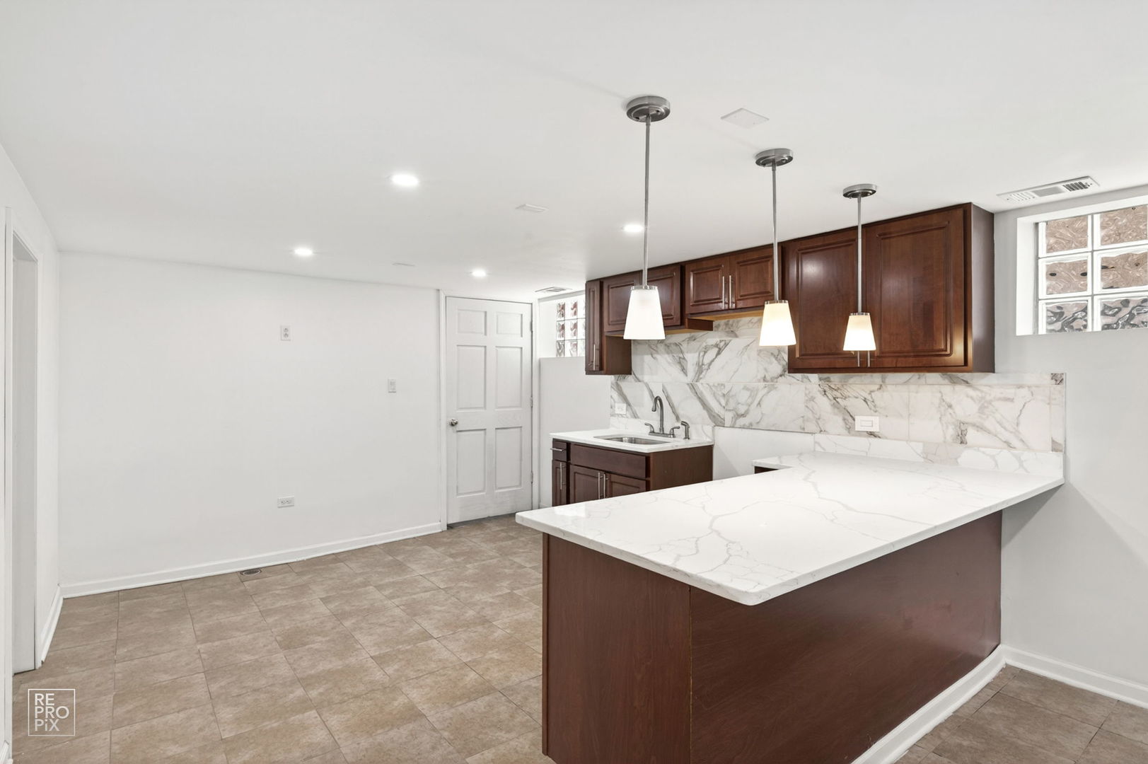 4143 W Marquette Road, Chicago, IL 60629