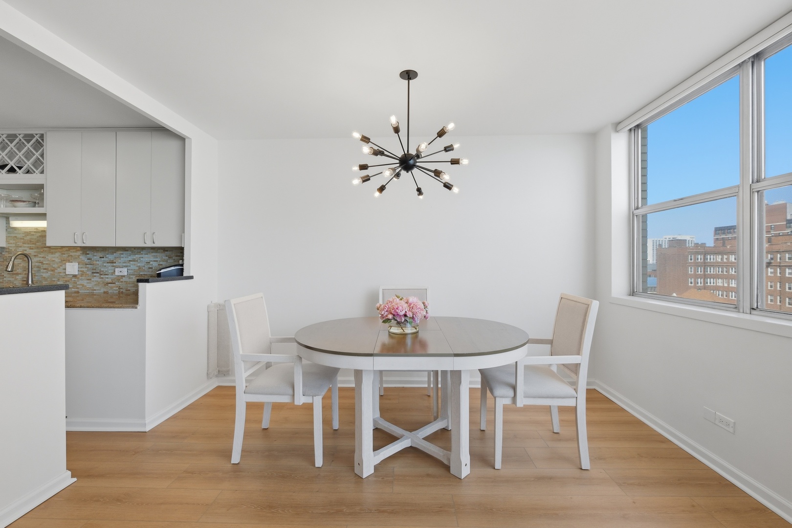 6301 N Sheridan Road #8E, Chicago, IL 60660