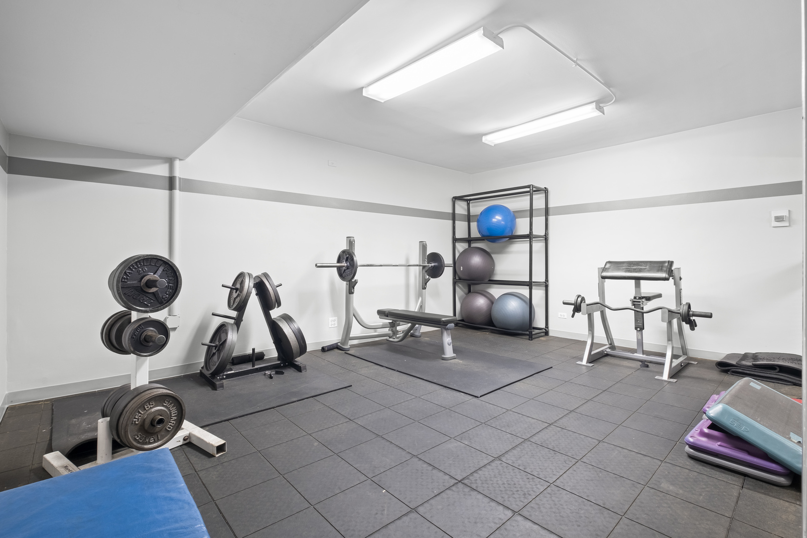 6301 N Sheridan Road #8E, Chicago, IL 60660