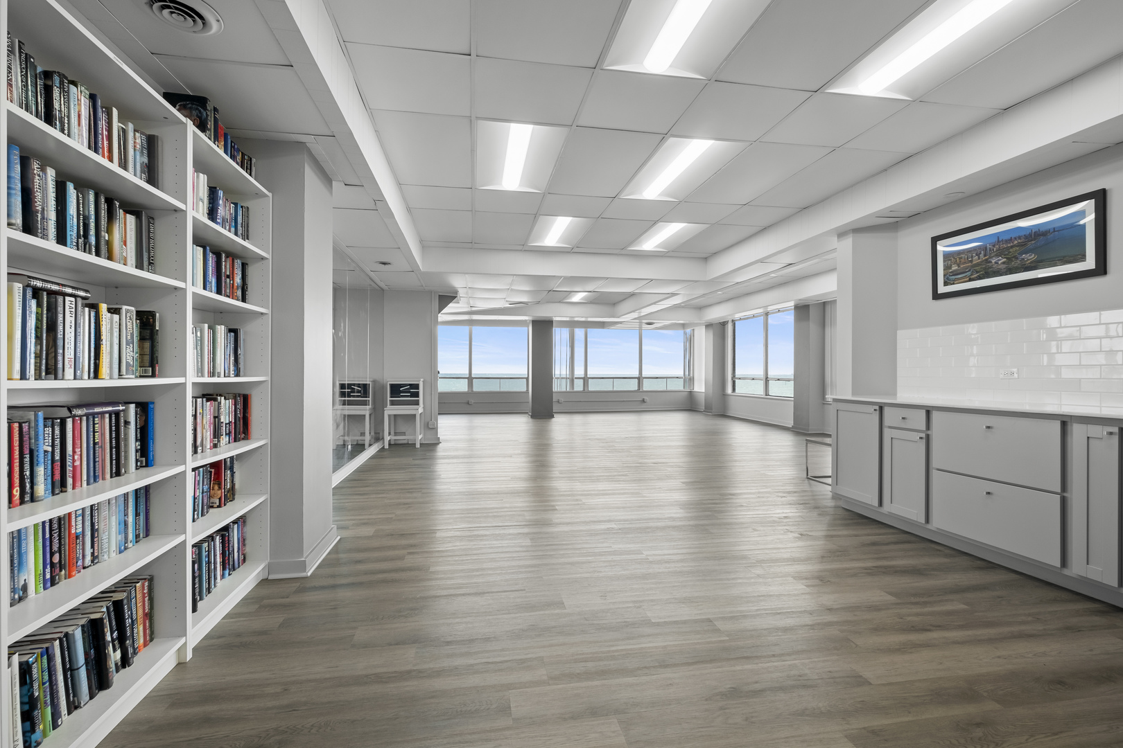 6301 N Sheridan Road #8E, Chicago, IL 60660