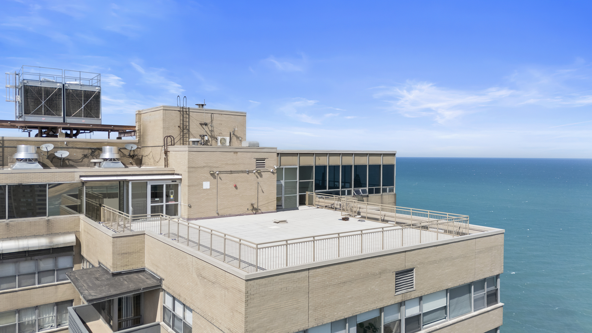 6301 N Sheridan Road #8E, Chicago, IL 60660