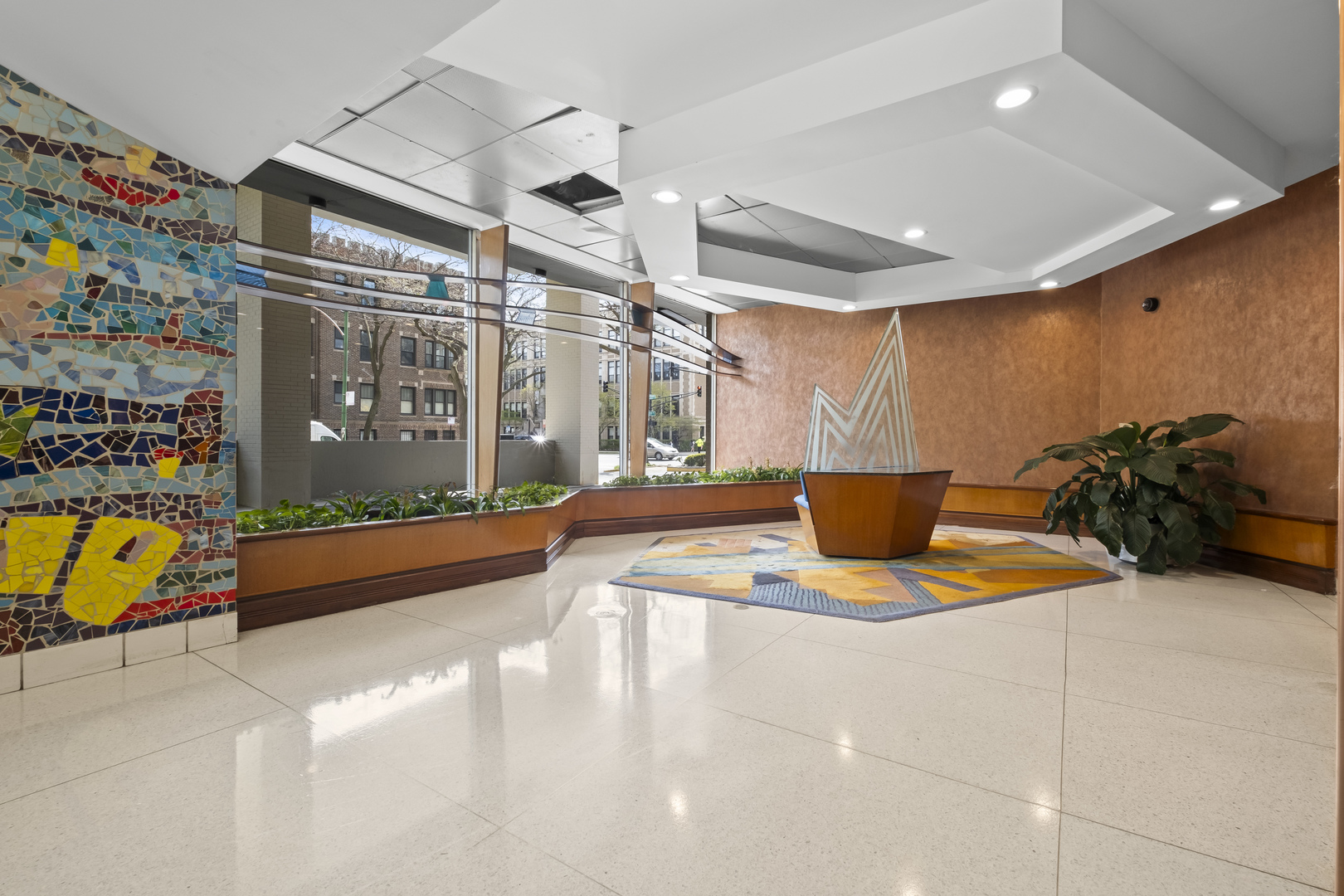 6301 N Sheridan Road #8E, Chicago, IL 60660