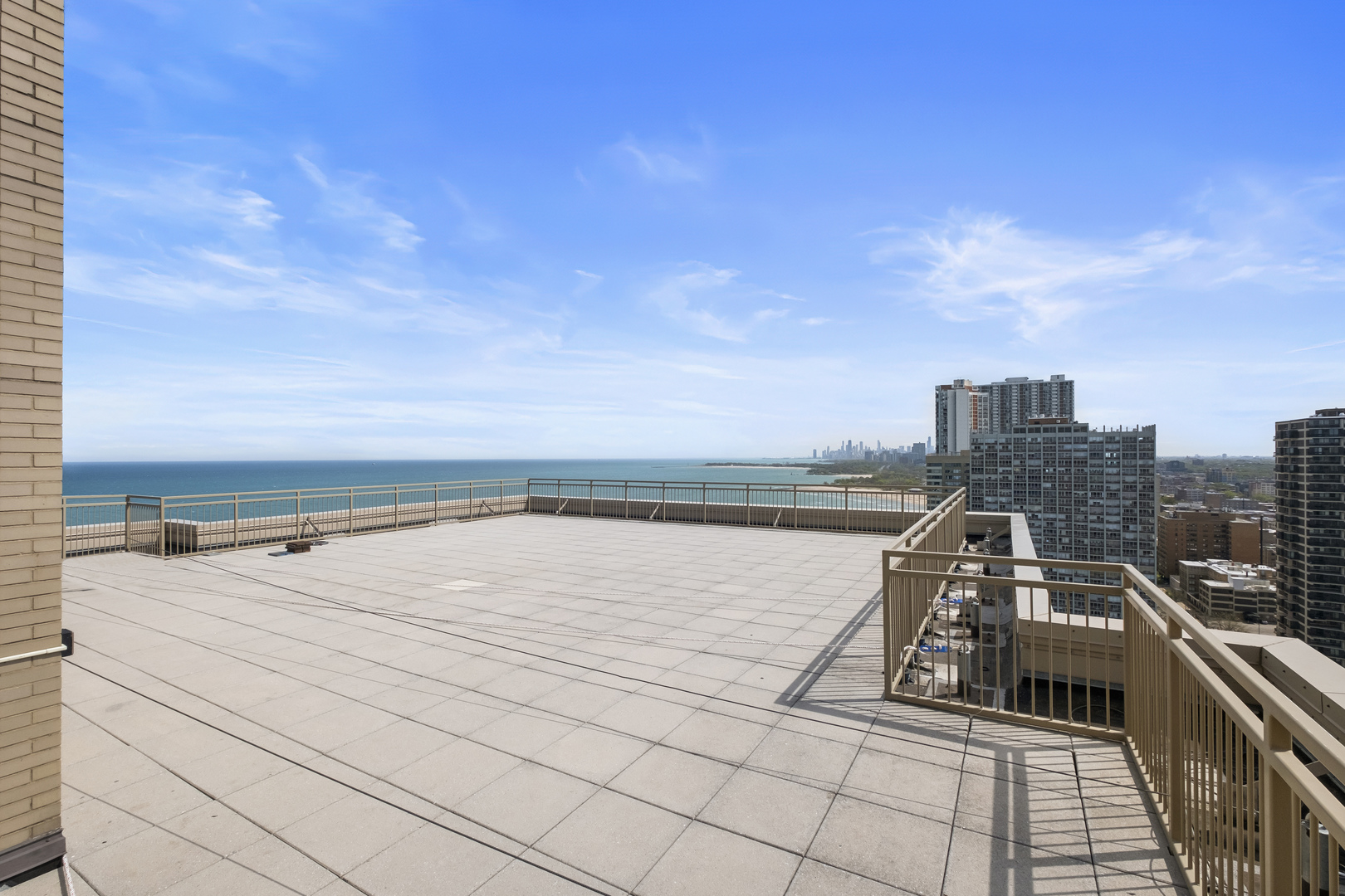 6301 N Sheridan Road #8E, Chicago, IL 60660